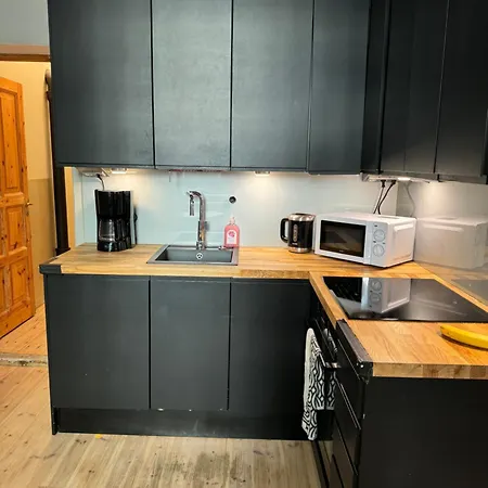 Downtown Townhouse! Хельсинки